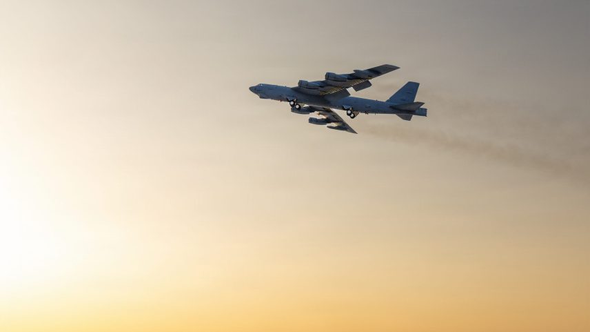 Identidades de 8 tripulantes mortos em queda de B-52 são divulgadas