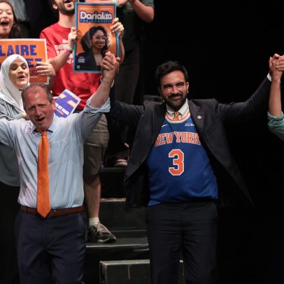 Candidatos apoiados por Mamdani vencem nas primárias de NYC