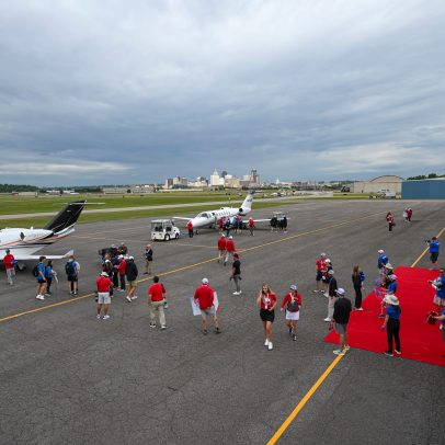 Mil atletas das Special Olympics viajam para os jogos em voos particulares