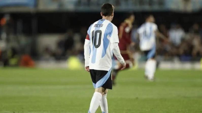 Messi já enfrentou e até marcou gols contra a Argélia –
