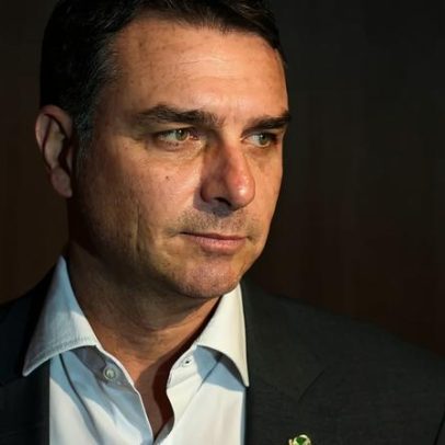 Flávio Bolsonaro faz pedido de desculpas após vídeo envolvendo Michelle