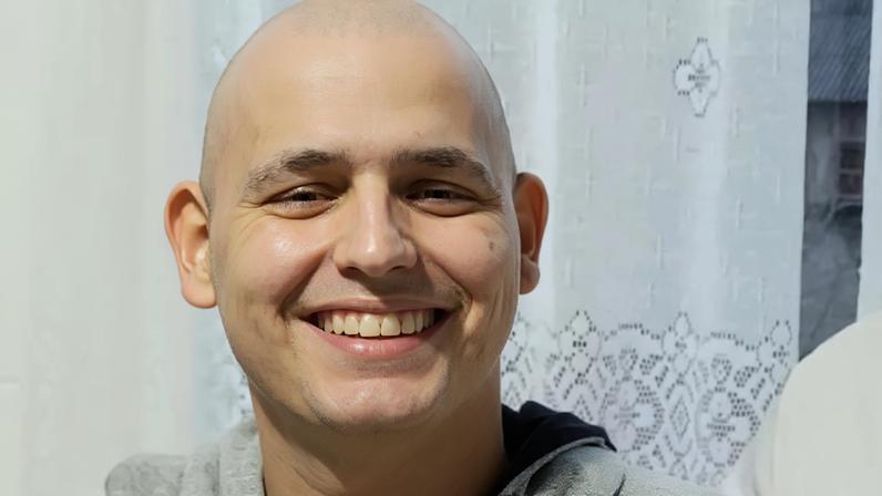 A guerra de um adolescente contra a leucemia e o tratamento de leucemia