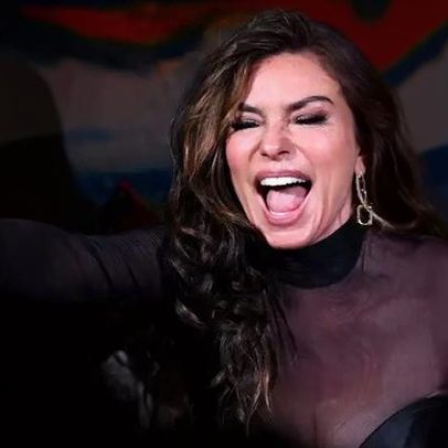 Shania Twain diz que menopausa melhorou relação com o corpo