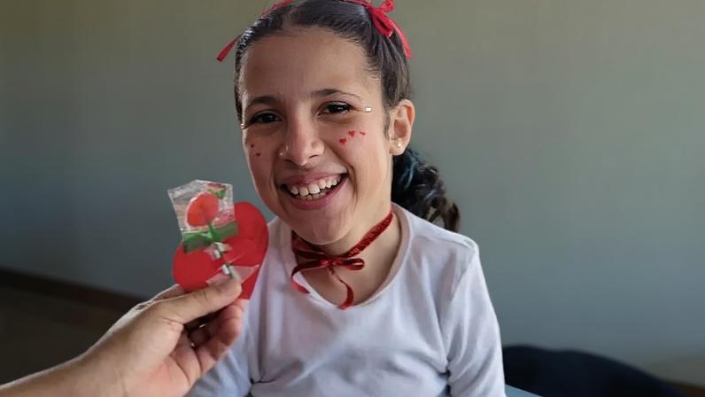 A luta de Laurinha por uma cadeira de rodas motorizada