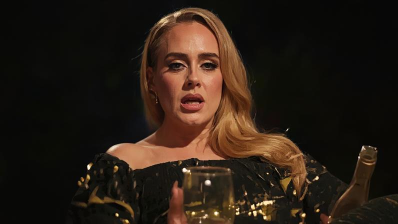 Adele volta aos estúdios após 5 anos e prepara inéditas