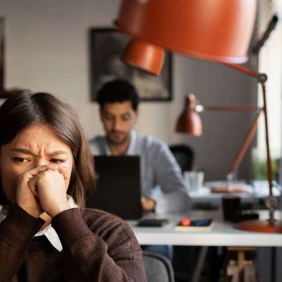 Antes de contar aos colegas que busca emprego pense em três fatores