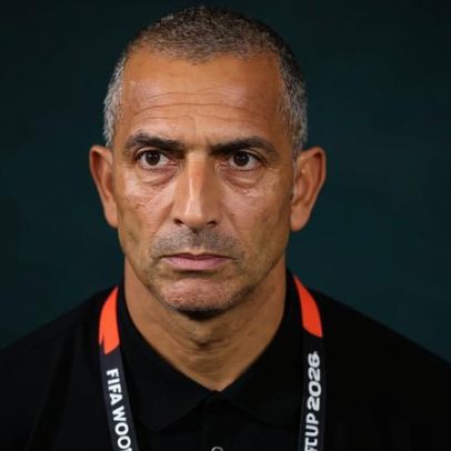 Seleção demite técnico durante a Copa após goleada
