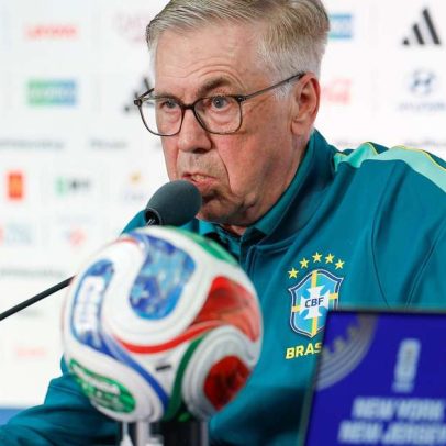 Ancelotti se reúne com campeões do mundo após vitória do Brasil