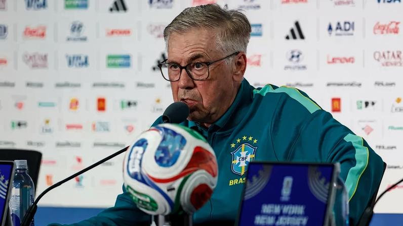Carlo Ancelotti durante coletiva na véspera da estreia na Copa do Mundo 2026