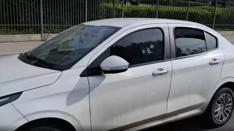 Um motorista de aplicativo foi baleado na manhã desta terça durante uma tentativa de assalto na Avenida Doutor Chucri Zaidan