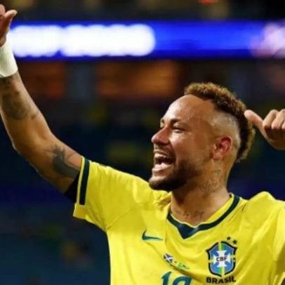 Neymar volta à seleção após 981 dias e celebra emoção