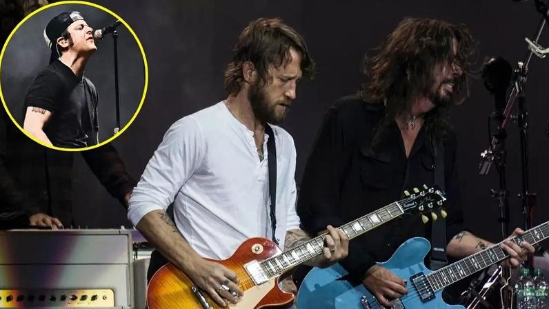 Chris Shiflett e Dave Grohl com o Foo Fighters no Lollapalooza 2017