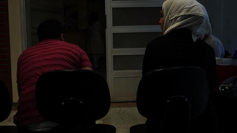 São Paulo - Refugiados sírios recebem atendimento médico no Hospital da Universidade Santo Amaro. Tradutores da Federação das Associações Muçulmanas do Brasil ajudaram na comunicação (Rovena Roso/Agência Brasil)