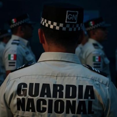Ex-jogador da seleção é resgatado pela polícia durante protestos no México