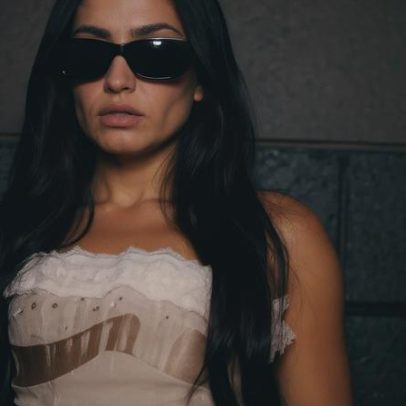 Demi Lovato e Zara Larsson aparecem juntos; fãs lembram parceria que não houve