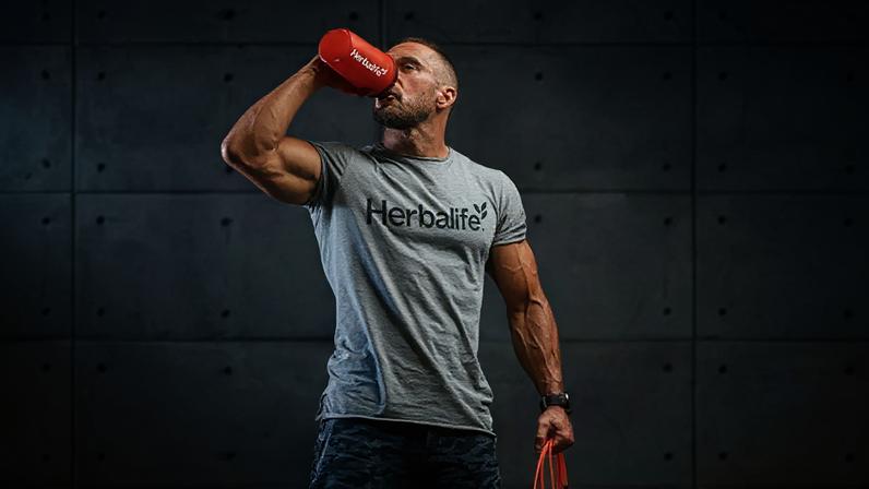 Consumo adequado de proteína varia conforme o tipo de exercício e o peso de cada pessoa