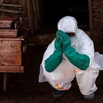 Trabalhadores de saúde na RDC tratam Ebola e se protegem