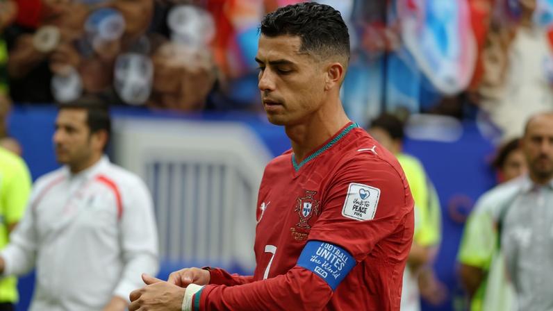 João Neves afirma que Ronaldo não é diferente dos demais