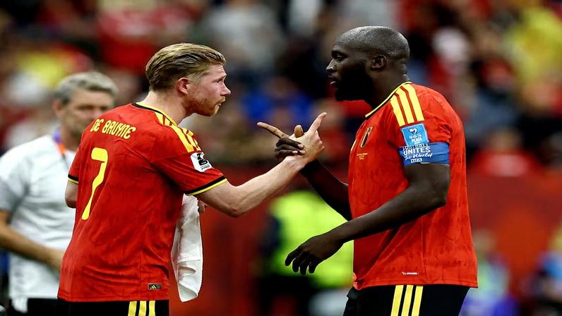 Veteranos Romelu Lukaku e Kevin De Bruyne marcam para a Bélgica contra a Nova Zelândia.