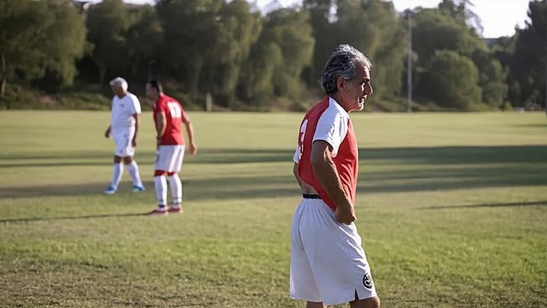 Nader Adeli, do Arya Football Club, em Moorpark, no Vale de San Fernando