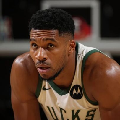 Giannis Antetokounmpo deixa o Bucks e assina com novo time na NBA