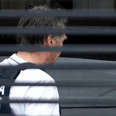 Agentes vão à residência de Bolsonaro após falha no sinal da tornozeleira