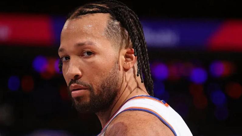 Jalen Brunson, do New York Knicks, em ação nos playoffs da NBA 2025/26 (Foto: Nathaniel S. Butler / NBAE / Getty Images)