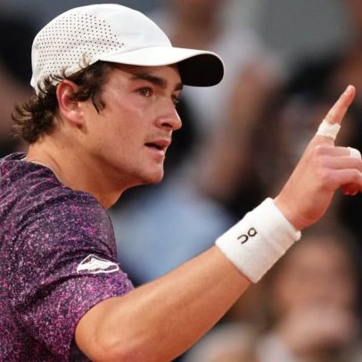 Zverev confirma vaga nas semifinais e aguarda rival