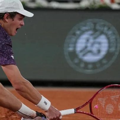 João Fonseca sobe ao top 5 após maratona de 14 horas em Roland Garros
