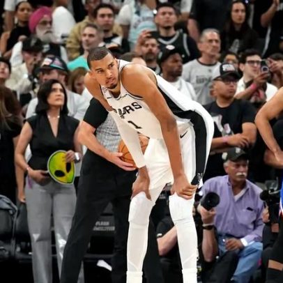 Knicks abrem 2-0 sobre Spurs nas finais da NBA após erro de Wembanyama