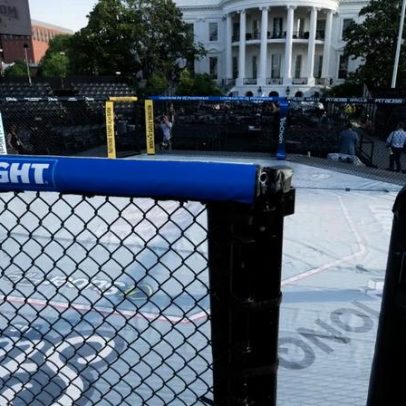 Ringue de luta do UFC é instalado no jardim da Casa Branca