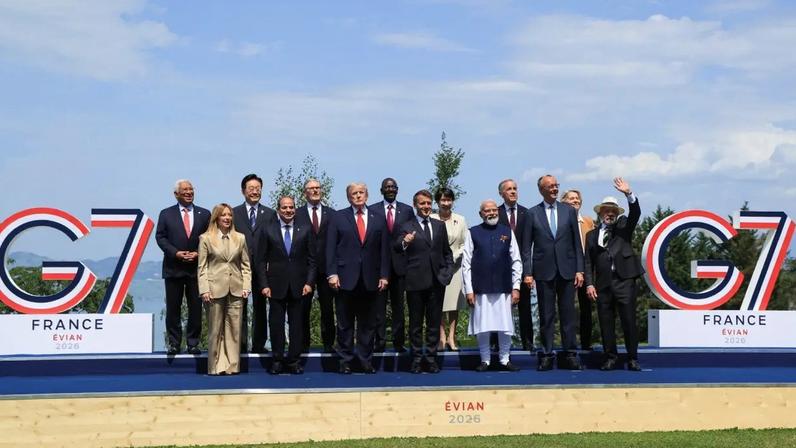 'Foto de família': líderes do G7 e convidados em Evian, na França. 16/06/2026