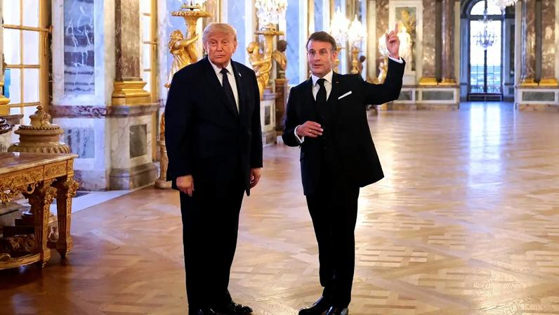 Presidente dos EUA, Donald Trump, e presidente francês, Emmanuel Macron, no Palácio de Versalhes. 16/06/2026 (ANNA MONEYMAKER/AFP)