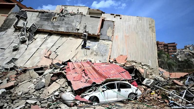 Dois terremotos, de magnitudes 7,2 e 7,5, atingiram o país com apenas um minuto de intervalo (Divulgação/AFP)
