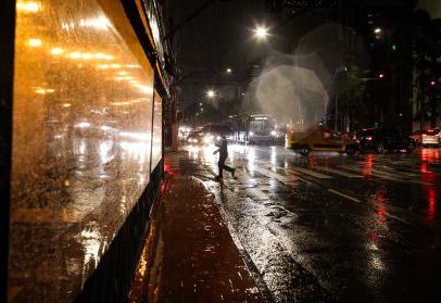 Alerta da Defesa Civil segue fora do ar e SP não envia aviso de chuva