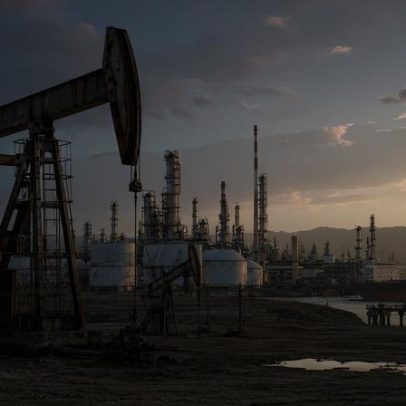 AIE reduz projeção da demanda global por petróleo e prevê excedente em 2027