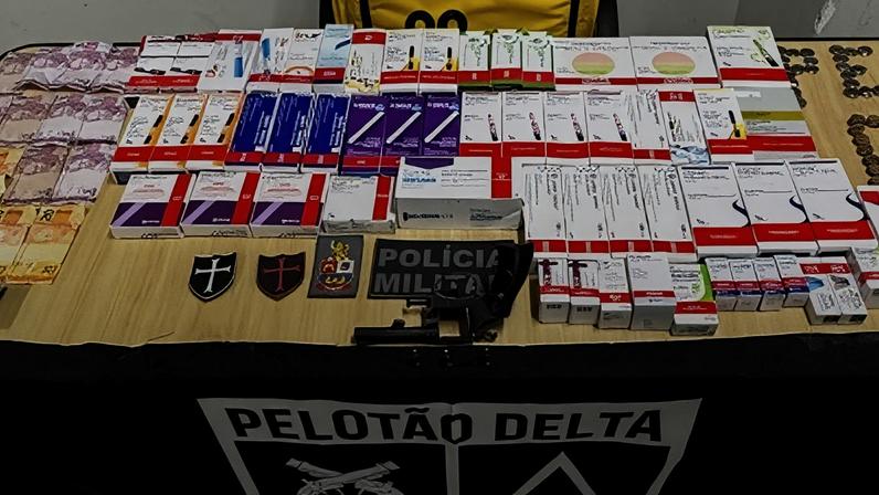 Homem é preso e adolescente é apreendido após furto a farmácia na zona Leste de São Paulo