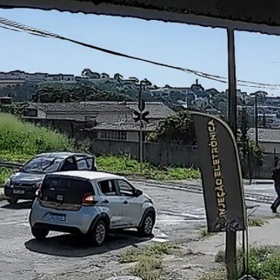 Mulher salva homem de atropelamento por trem no Paraná