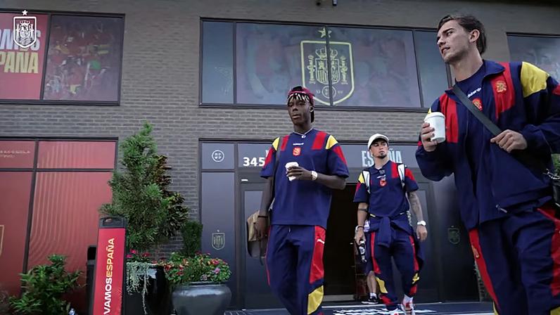 Confira a chegada da seleção espanhola a Atlanta, onde a equipe se prepara para enfrentar Cabo Verde no Atlanta Stadium em sua primeira partida na Copa do Mundo da FIFA 2026.