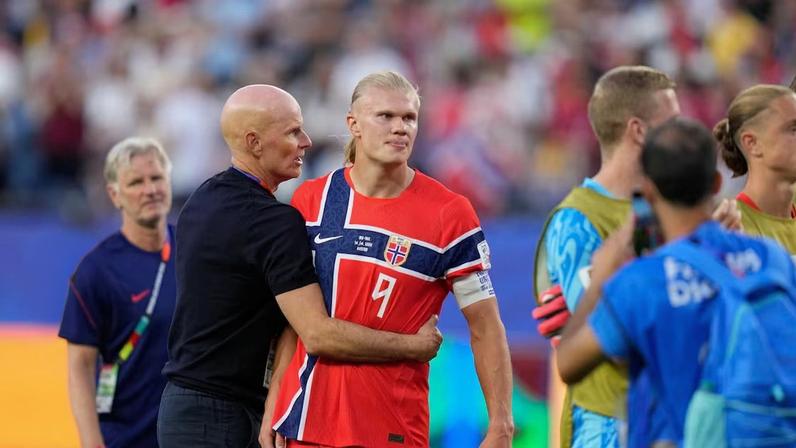 Erling Haaland foi o nome da vitória da Noruega.
