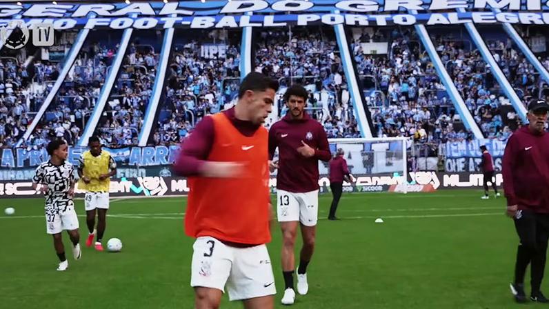 Confira o melhor dos bastidores da vitória do Corinthians por 3 a 1 sobre o Grêmio; para Fernando Diniz, foi o melhor partida da equipe atuando fora de casa.