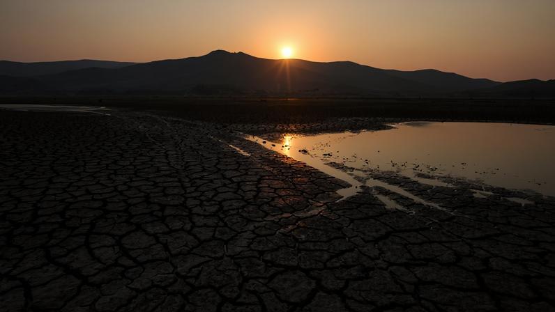 Segurança hídrica: mudanças climáticas pressionam ecossistemas, abastecimento, barragens e geração de energia.