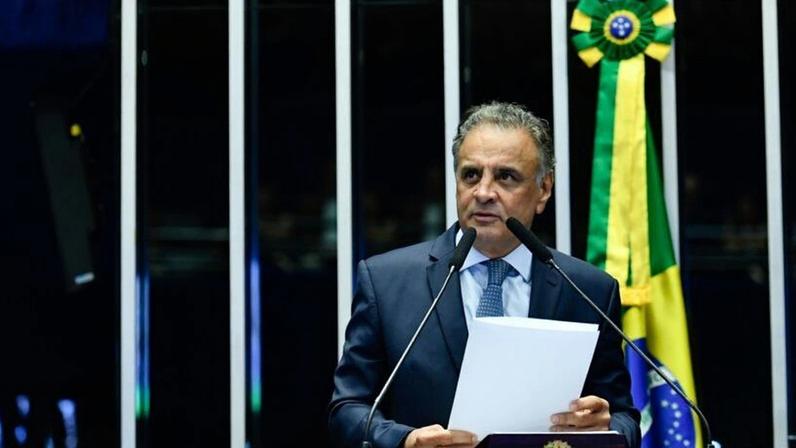 O deputado federal Aécio Neves durante sessão especial, em março de 2025, para homenagear o ex-presidente da República José Sarney pelos 40 anos da redemocratização do Brasil