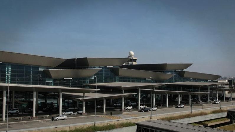 Fachada do Aeroporto Internacional de Guarulhos; MPF relata que Receita Federal encontra drogas em cargas e não aciona a PF de forma imediata