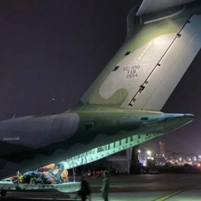 Brasil envia 3º avião com ajuda humanitária à Venezuela