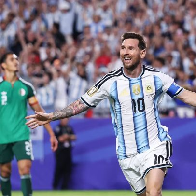 Messi faz três, iguala Klose e Argentina estreia com vitória na Copa