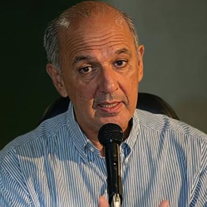 José Roberto Arruda faz procedimento para tratar arritmia em Brasília