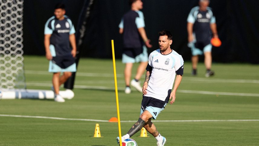 KANSAS CITY KANSAS JUNE 03 Lionel Messi 10 participates during a team Argentina training session at Sporting KC...
