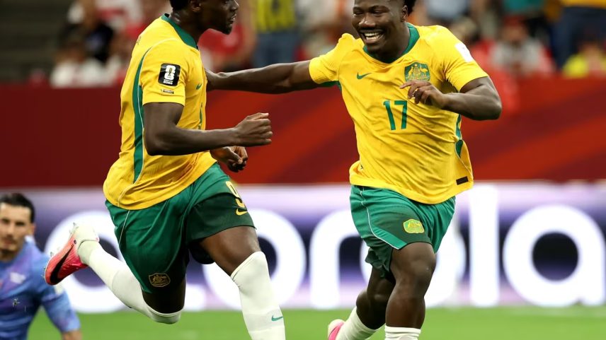 Austrália surpreende a Turquia e estreia com vitória na Copa