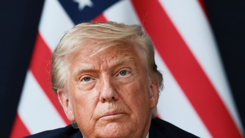 Donald Trump negou que os EUA vão destinar US$ 300 bilhões ao Irã
